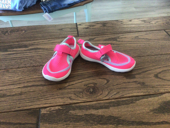 Wonder nation pink water shoes- 5/6