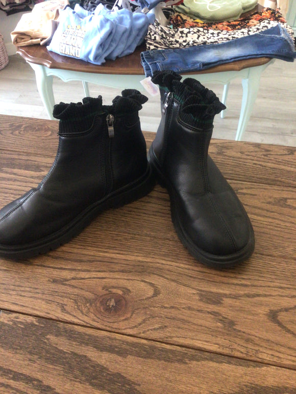Leather black boots- 4