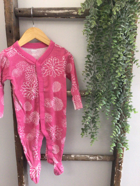 Old navy flower button sleeper-6/9M