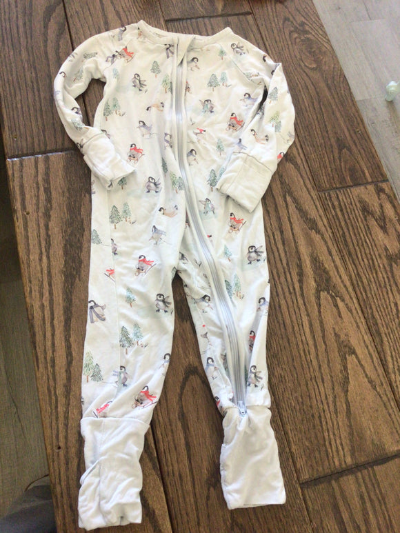 Little one shop winter penguin sleeper-6/12m