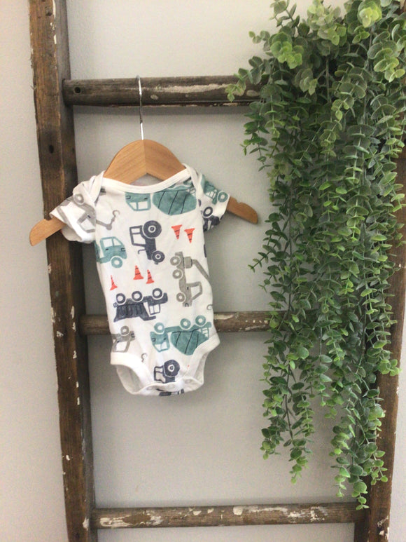 Trucks onesie-NB