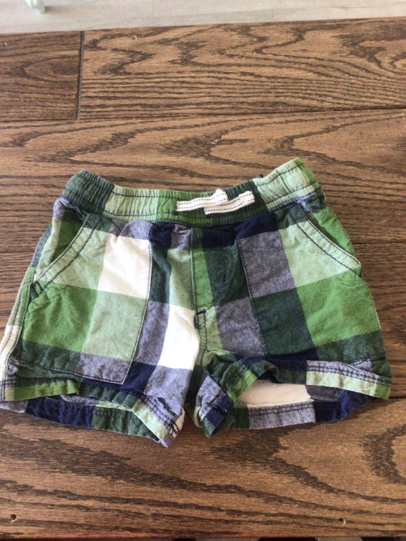 Green check shorts 9-12m