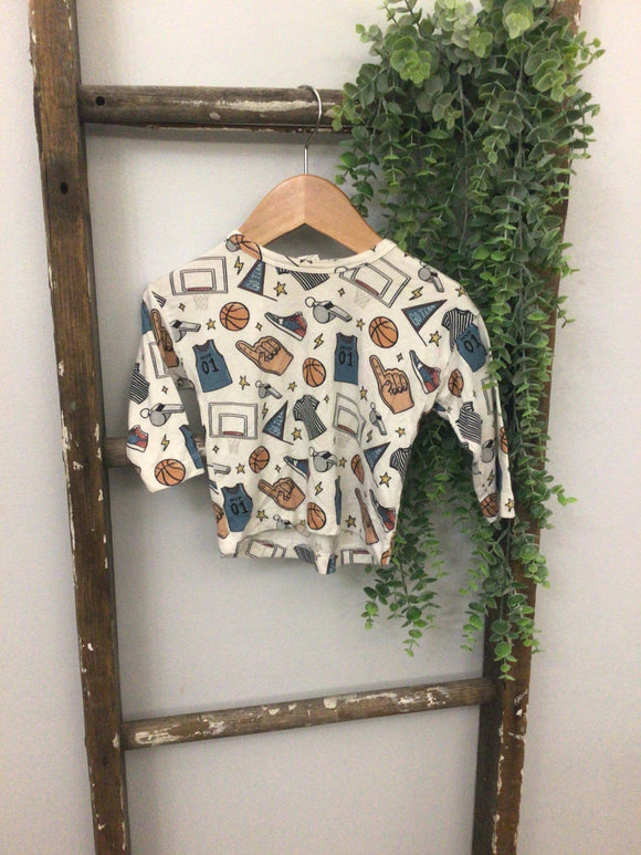 Basketball long sleeve- 12/18M