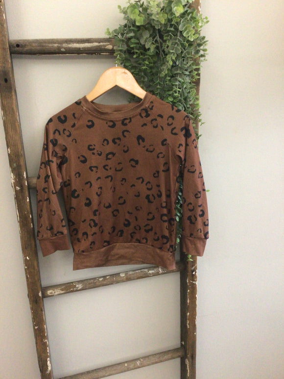 Brown cheetah pullover- 5T