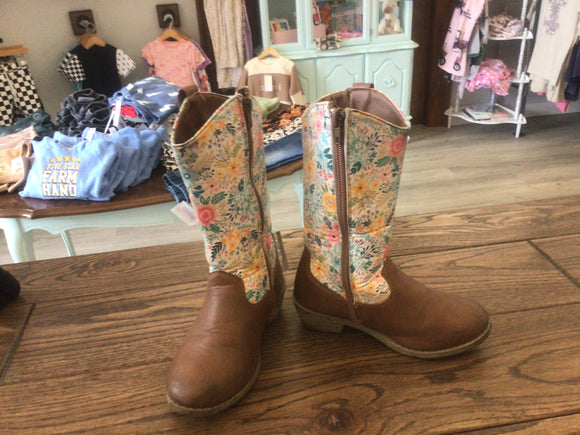 Floral print cowgirl boots- 11