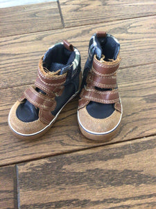 Blue plaid and brown shoes-4
