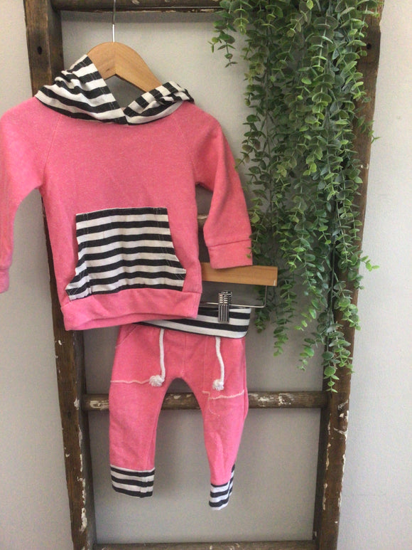 Pink & Black/white stripe set-6/12M