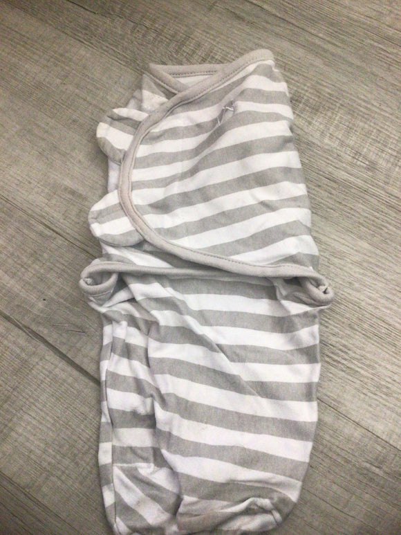 SwaddleMe Velcro swaddle-SM/MED