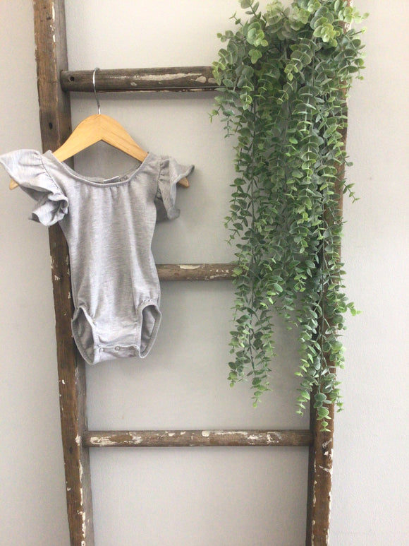 Little Roos gray flutter sleeve onesie-12/18M