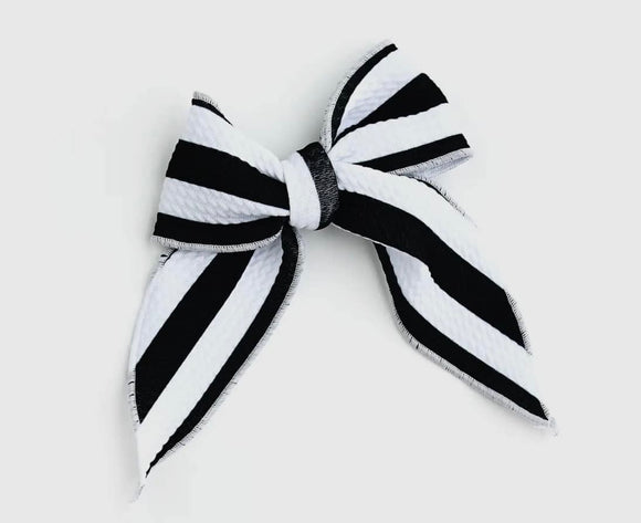 Jett Clip Bow