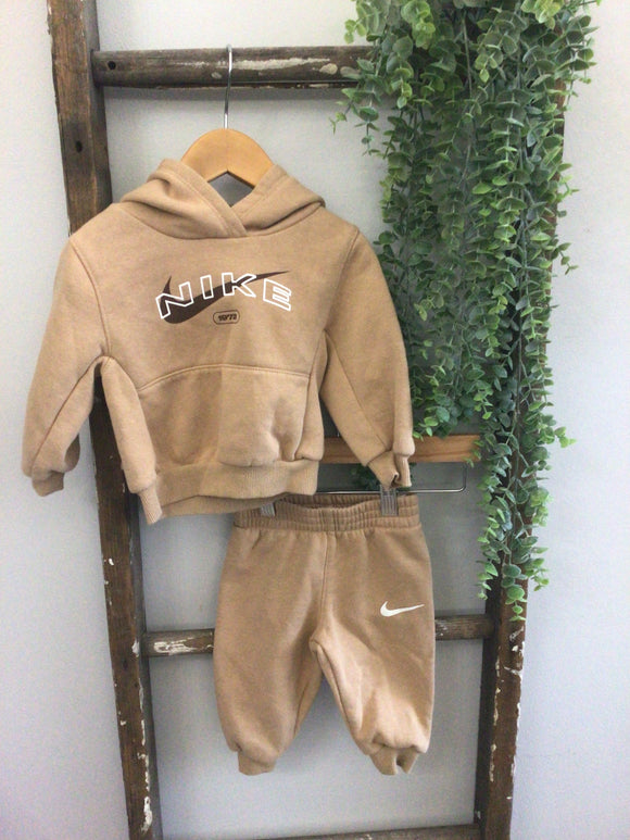 Tan Nike sweat set-12m