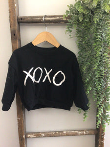 Black xoxo pullover-12/18m