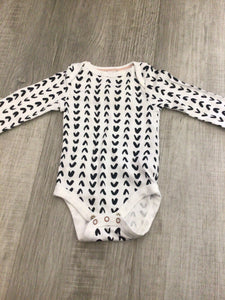 Black/white patterned onesie-0/3M