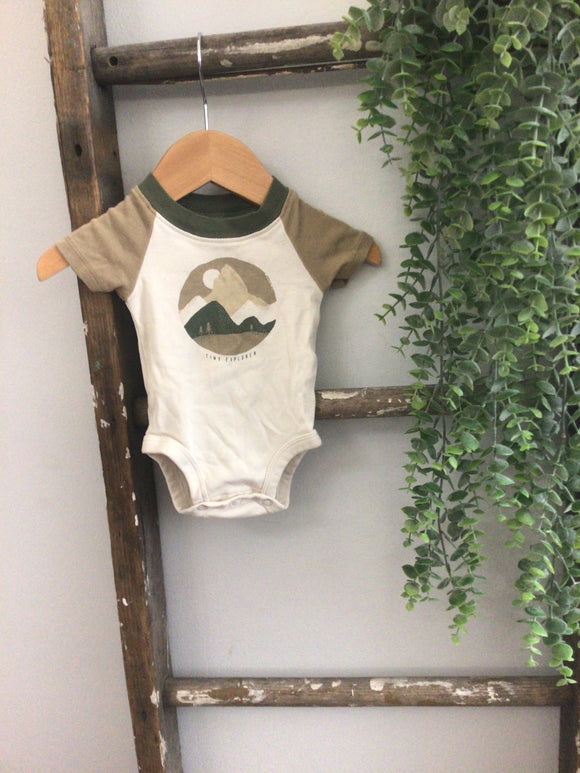 Tiny explorer onesie-NB