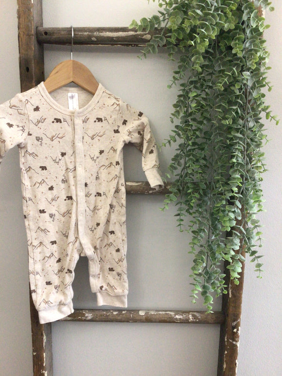 Mountain/bear romper-3/6M