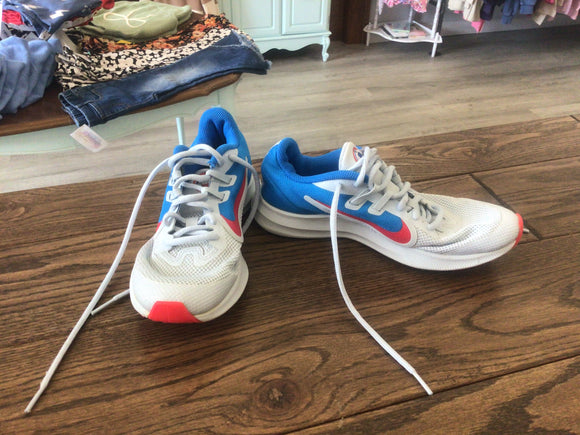Nike red,blue,and white sneakers- 5y