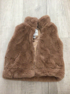 Fuzzy vest-18M