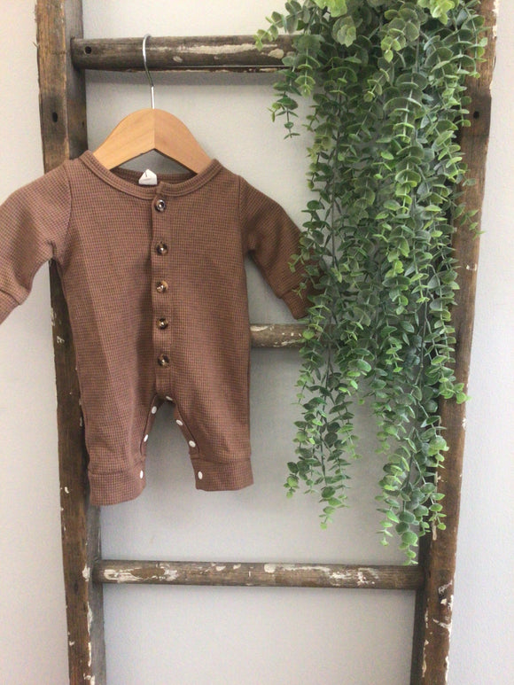 Brown waffle sleeper- NB