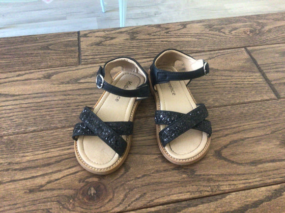 Kiderence black sparkles sandals- 9