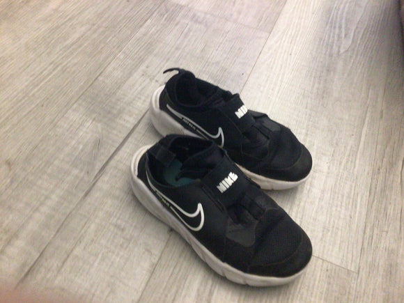 Black Nike slip-on -12