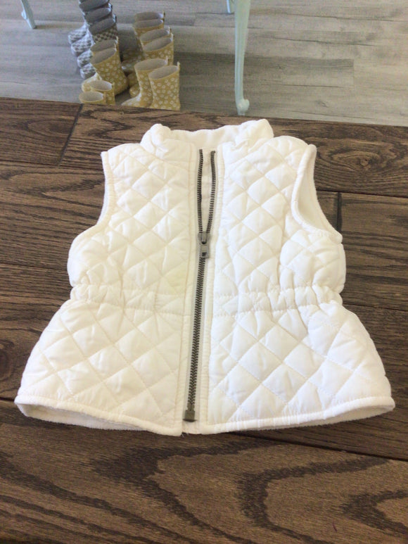 Old navy white vest-6/12m