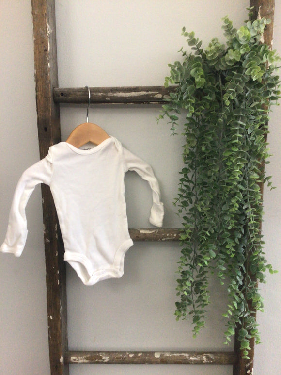 Carters white longsleeve onesie-NB