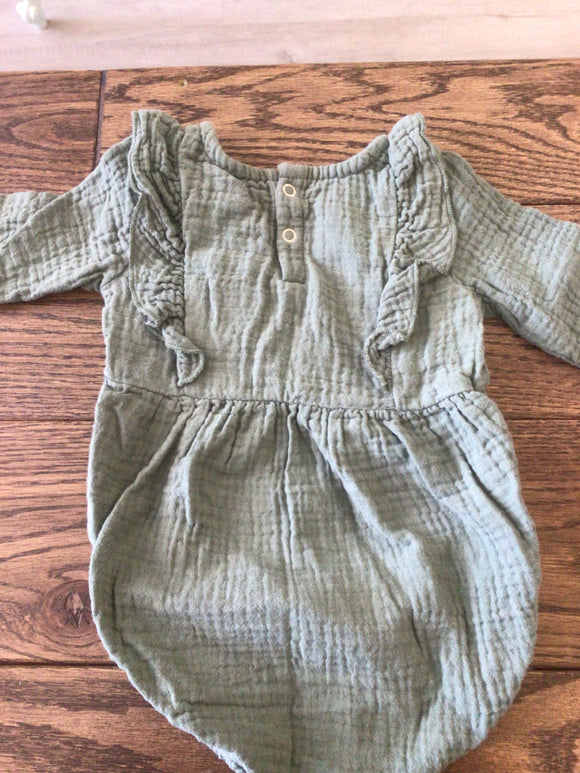 Green ruffle onesie-0/3M