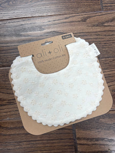 Ali + Oli Muslin Cotton Bib