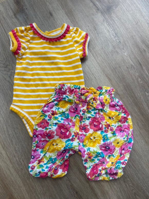 Yellow stripe floral outfit 0/3